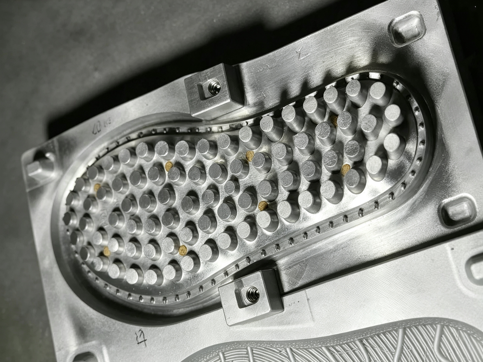 PU Sole Pouring Mold Description-3