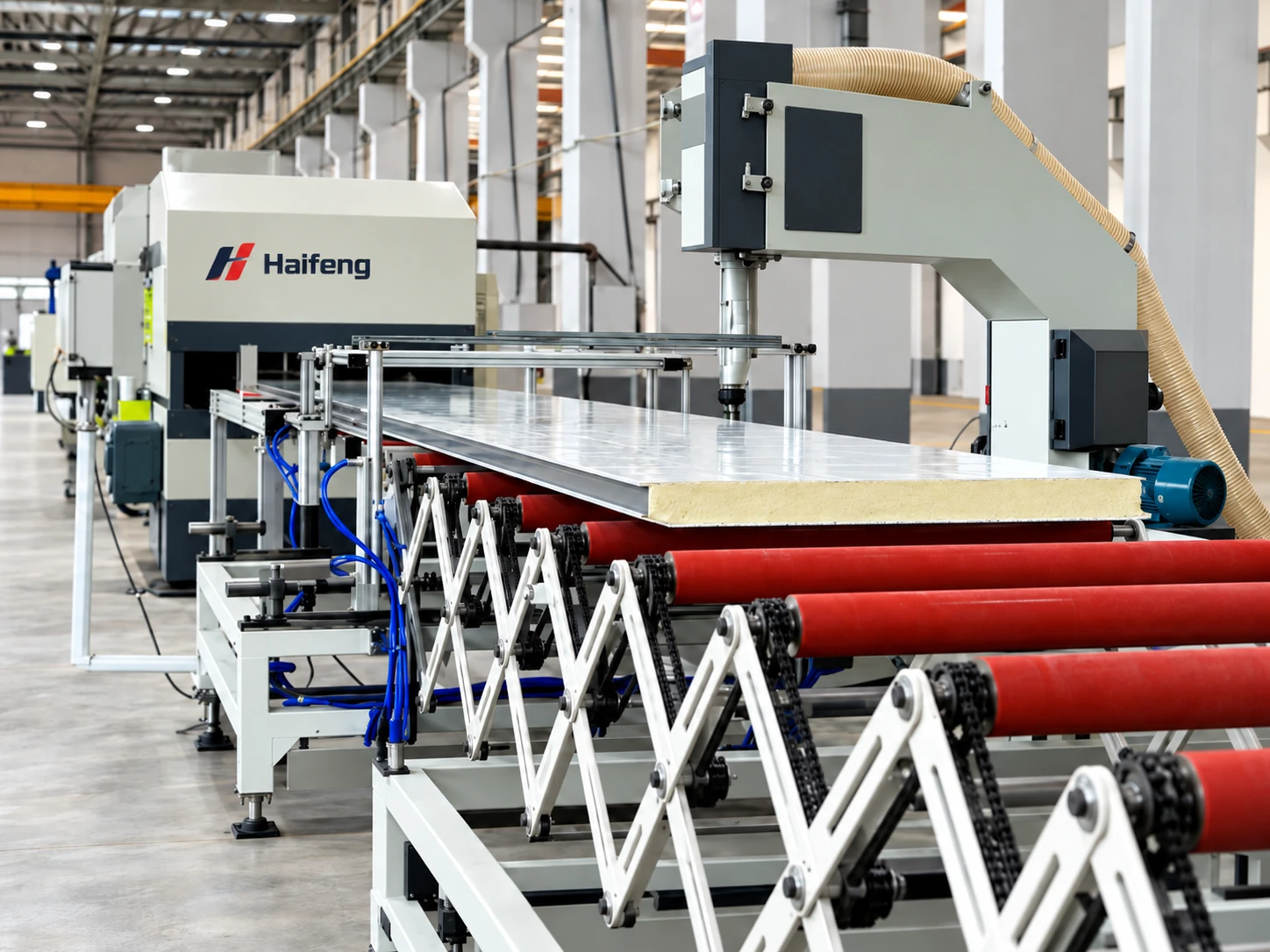 Sandwich panel production equipment illustration: panel cutting station